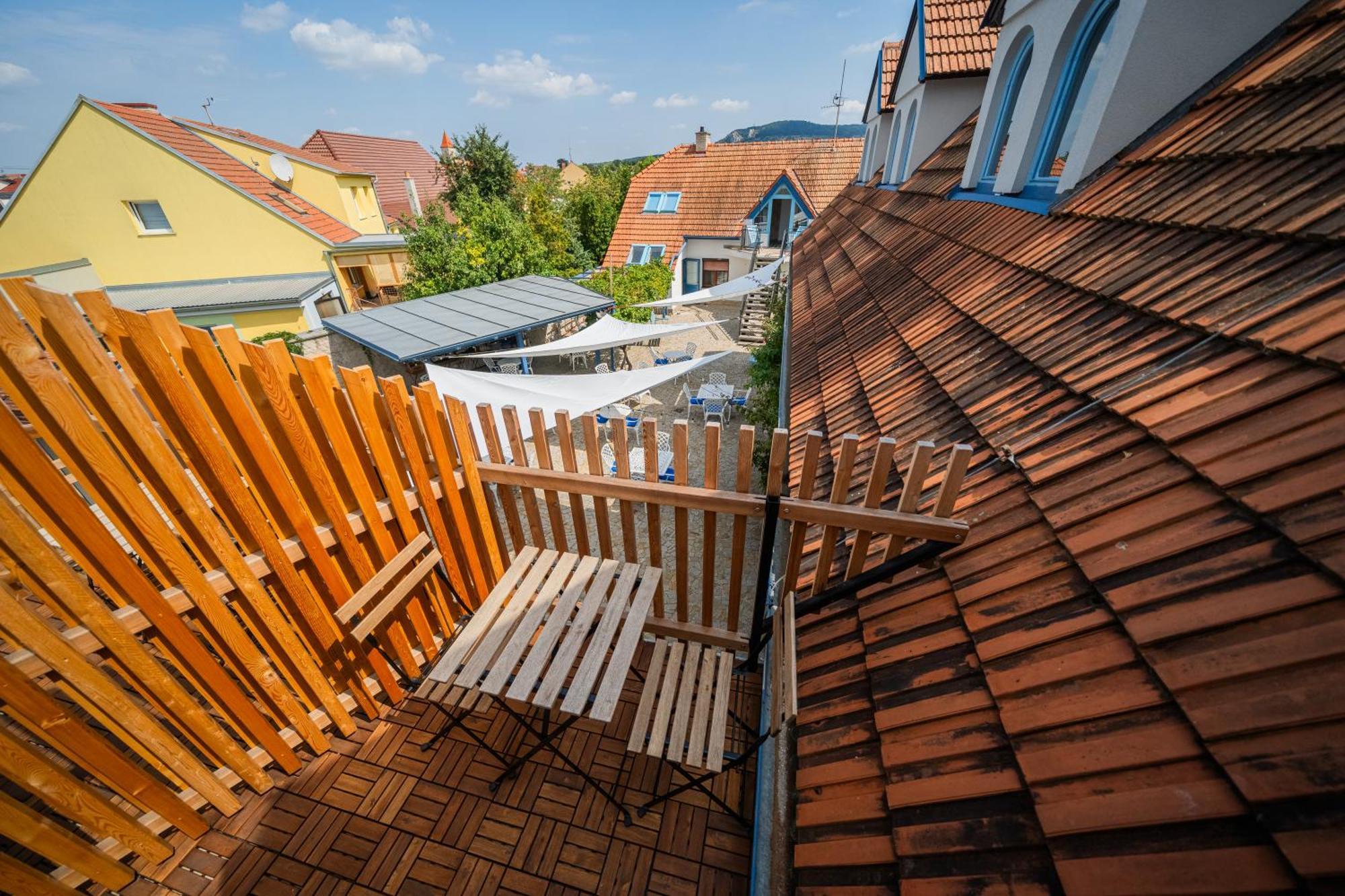 Naturalni Vinarstvi Tomas Krizek, Penzion Dvorek Dolní Dunajovice 外观 照片